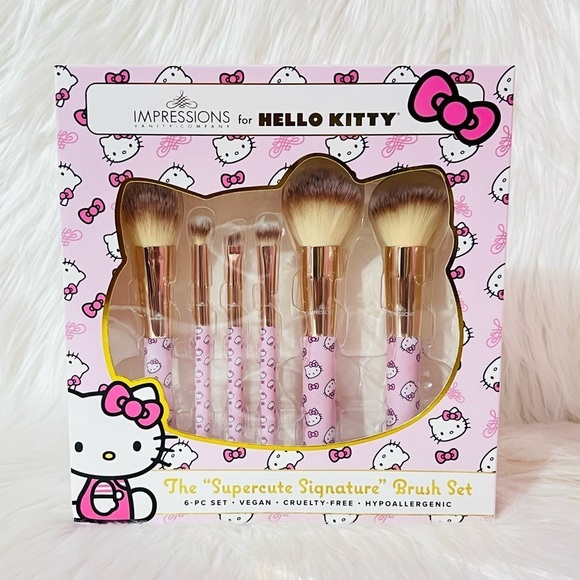 Hello Kitty Makeup Brushes